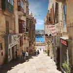 Stunning Traditional Palazzo In By 360 Estates