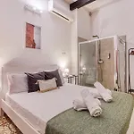 Stunning Traditional Palazzo In By 360 Estates Apartamento *