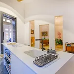 Stunning Traditional Palazzo In By 360 Estates Apartamento *