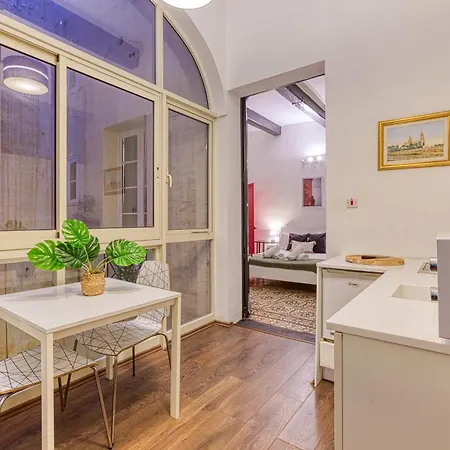 Stunning Traditional Palazzo In By 360 Estates Apartament Floriana