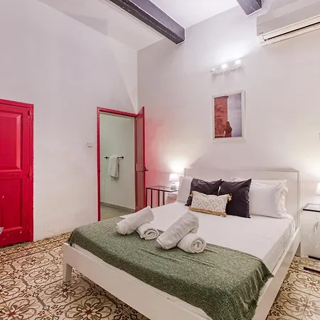 Stunning Traditional Palazzo In By 360 Estates Apartamento Floriana