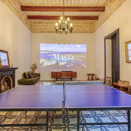 Stunning Traditional Palazzo In By 360 Estates Apartmán