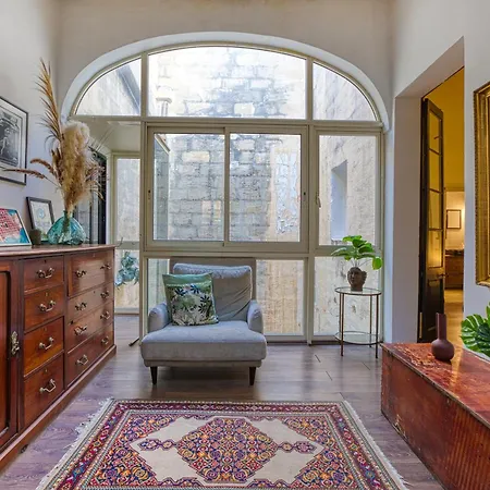 Stunning Traditional Palazzo In By 360 Estates Il-Furjana