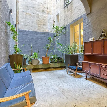 Daire Stunning Traditional Palazzo In By 360 Estates