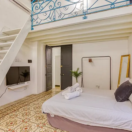 Stunning Traditional Palazzo In By 360 Estates *