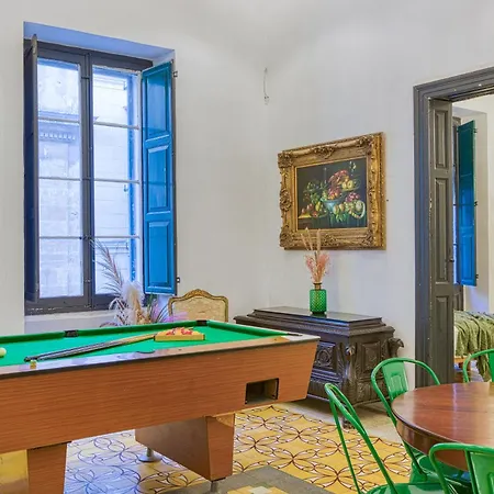 Daire Stunning Traditional Palazzo In By 360 Estates