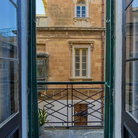 Stunning Traditional Palazzo In By 360 Estates *