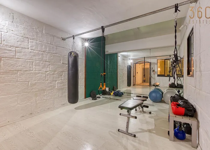 Stunning Traditional Palazzo In By 360 Estates Appartamento *