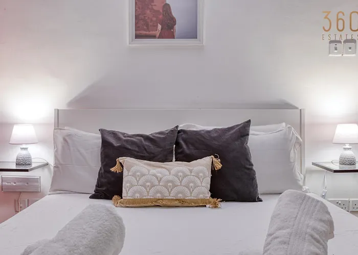 Stunning Traditional Palazzo In By 360 Estates