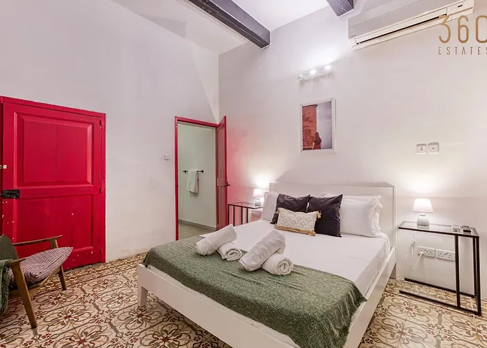 Stunning Traditional Palazzo In By 360 Estates Appartamento Floriana