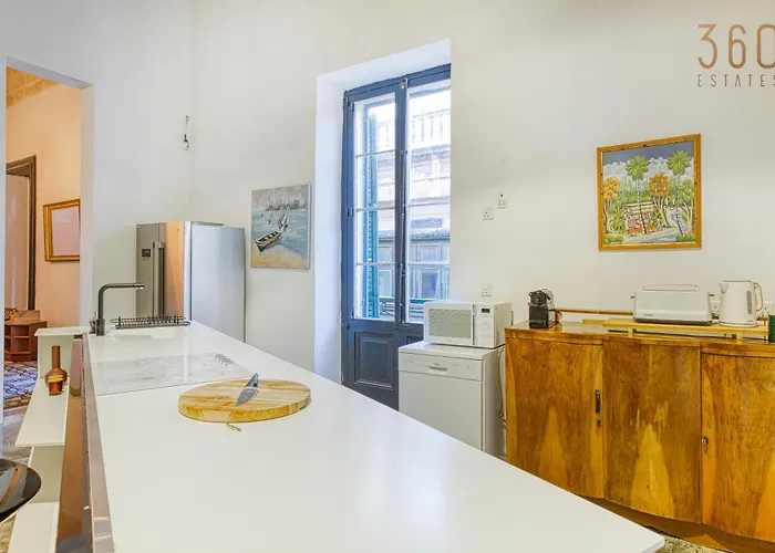 Stunning Traditional Palazzo In By 360 Estates Floriana