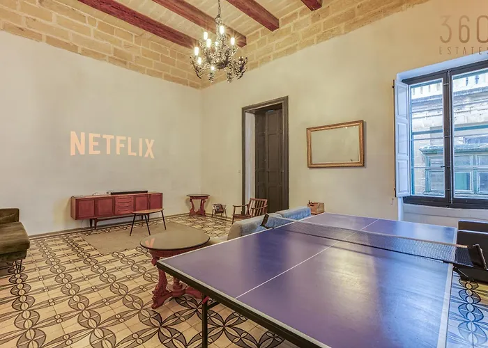 Stunning Traditional Palazzo In By 360 Estates Appartamento Floriana