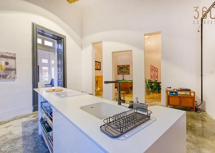 Stunning Traditional Palazzo In By 360 Estates Appartamento *