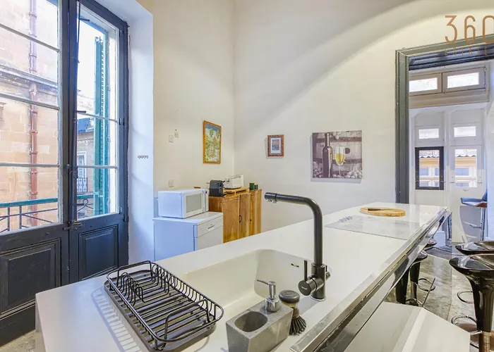 Stunning Traditional Palazzo In By 360 Estates Floriana